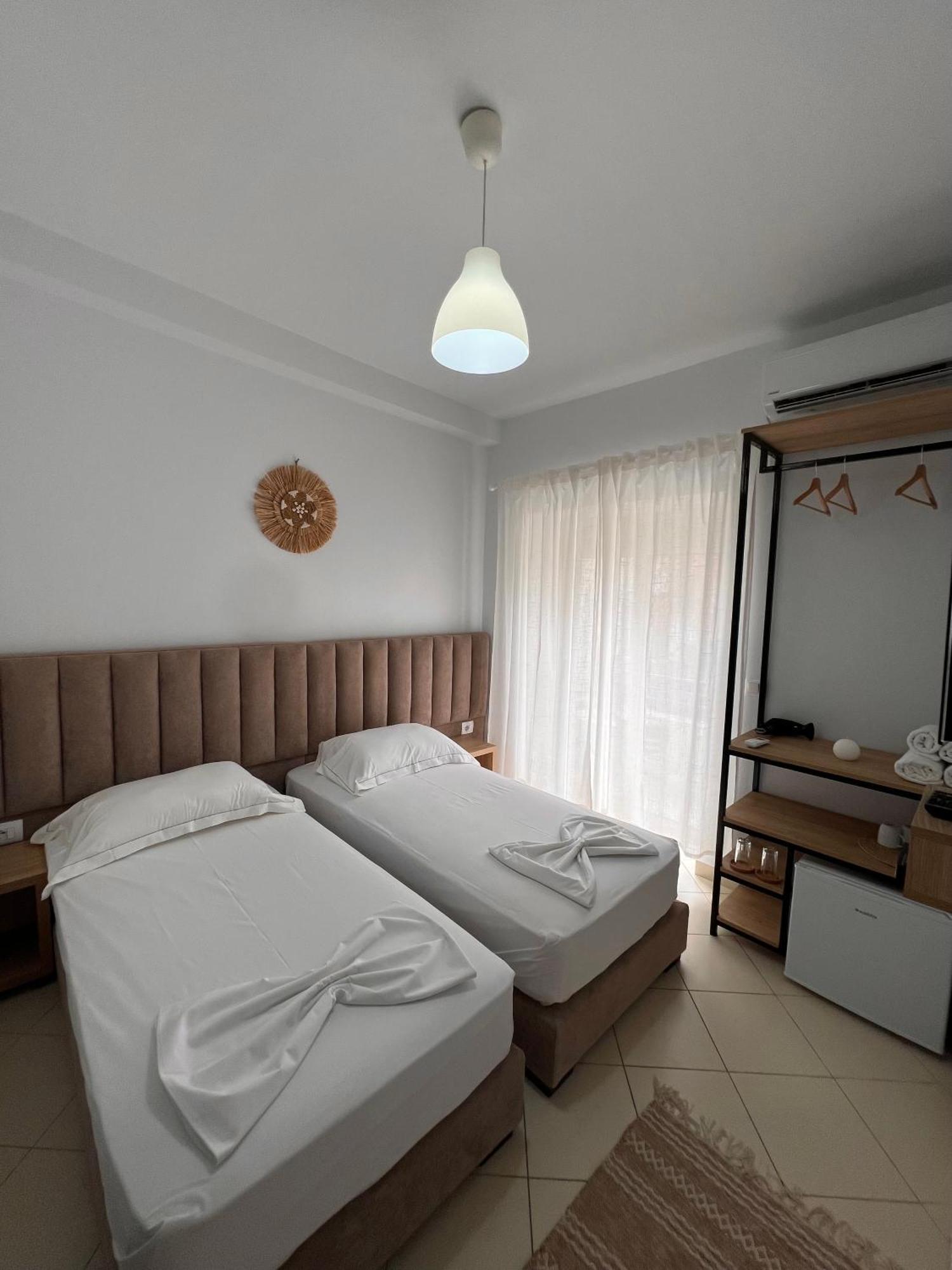 Helios Rooms Sarandë Exterior foto